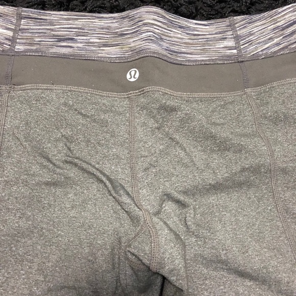 Lululemon cropped leggings - Picture 2 of 4